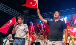 Bornova’da Zafer coşkusu Büyükpark’ı doldurdu
