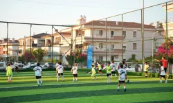 Çeşme’de spor sahaları yenilendi, etkinlikler başladı