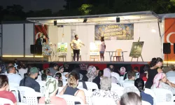 Çiğli’de dört mahalleyi tiyatro heyecanı sardı