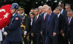 Cumhurbaşkanı Erdoğan ve devlet erkanı Anıtkabir’i ziyaret etti