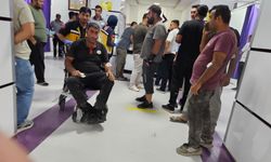 Ev ve ahırları saran yangında 19 kişi dumandan etkilendi