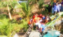 Filipinler'de araç uçuruma düştü: 2 ölü, 10 yaralı