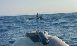Fırtınaya yakalandı, denizde mahsur kaldı: İki esnaf imdadına yetişti!