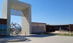 İKÇÜ'nün yeni rektörü Prof. Dr. Mustafa Balcı oldu