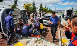 İki otomobil çarpıştğı kazada 7 kişi yaralandı