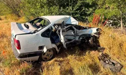 İki otomobilin çarpıştığı kazada sürücülerden biri olay yerinde öldü