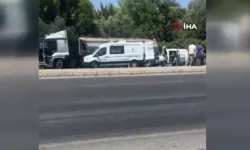 İzmir’de feci kaza: Tıra çarpan kamyonetin sürücüsü öldü