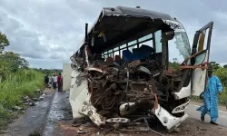 Kamerun'da yolcu otobüsü kamyona çarptı: 16 ölü, 40 yaralı