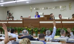 Karabağlar Belediye Meclisi’nde yeni dönem: Komisyonlar yeniden belirlendi