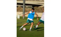 Karşıyaka’nın eski golcüsü yuvaya döndü