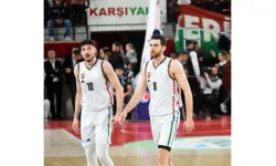 Karşıyaka'da Hakan Sayılı yeniden yeşil-kırmızılı