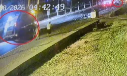 Kaza yerine yardım için koştu, ölen sürücünün oğlu olduğunu görünce yıkıldı