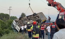 Kontrolden çıkan halk otobüsü devrildi: 21 yaralı!