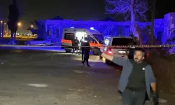 Minibüste asılı halde ölü bulundu