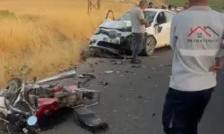 Seyir halindeki motosiklet ile otomobil çarpıştı: 2 kişi öldü