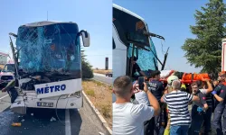 Kamyona çarpan yolcu otobüsünün muavini hastanede öldü