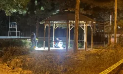 Okul bahçesinde hırka kavgası: 1 kişi ağır yaralandı