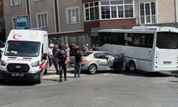 Özel halk otobüsü ile otomobil çarpıştı: Çok sayıda yaralı var!