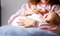 Prematüre bebeklerde anne sütü hayati önem taşıyor