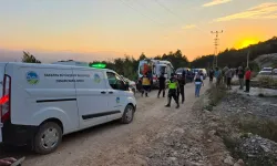 Ağır yük aracı şarampole devrildi, 67 yaşındaki sürücü olay yerinde öldü