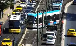 SON DAKİKA | İstanbul'da tramvay raydan çıktı!