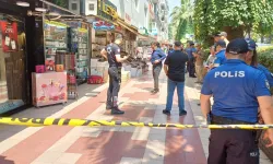 Telefoncuda silahlı kavga: İş yeri sahibi ağır yaralandı