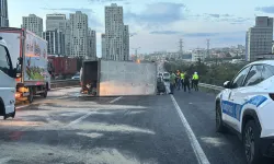 TEM bağlantı yolunda zincirleme kaza: 11 araç birbirine girdi