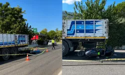 İzmir'de park halindeki tıra çarpan motosiklet sürücüsü hayatını kaybetti