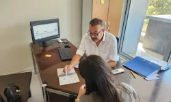Urla Belediyesi tercih döneminde öğrencilerin yanında