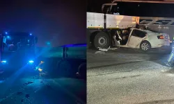 Yolcu otobüsü ve otomobil makaslayan tıra çarptı: 1 ölü, 5 yaralı