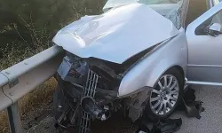Yolcu otobüsüyle çarpışan otomobilin sürücüsü hayatını kaybetti