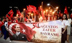 Zafer coşkusu Menderes'i sardı