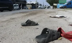 Aniden yola fırlayan 11 yaşındaki çocuğa minibüs çarptı