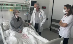 16 yaşındaki Defne, lösemili abisine kemik iliği verdi
