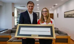 17 yaşındaki milli okçudan İzmir’e gurur yaşatan başarı