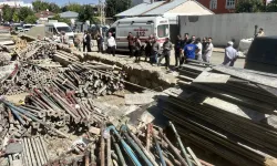 Dış cephe montajı sırasında iskeleden düşen 31 yaşındaki işçi öldü