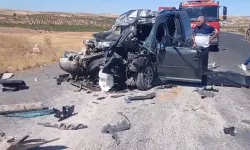 Hafif ticari araç kamyona arkadan çarptı: 4 kişi öldü, 2 kişi ağır yaralandı