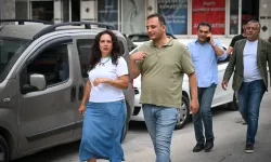 Bornova Belediye Başkanı Ömer Eşki, Yeşilova’yı sokak sokak gezdi