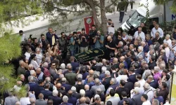 İzmir Büyükşehir Belediye eski Başkanı Burhan Özfatura toprağa verildi
