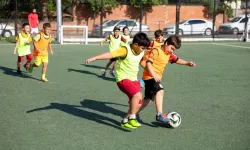 Efeler Belediyesi geleceğin futbolcularını yetiştirecek