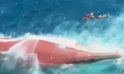 Endonezya'da feribot alabora oldu: 6 ölü, 130 kişi kayıp