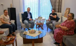 Eşki’den vefa ziyareti: Her şartta Bornovalıların yanındayız