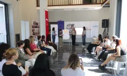 İzmir Forumu’nda genç kadınların siyasete katılımı ele alındı