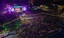 İEF’de müzik ve tiyatro bir arada: Levent Yüksel ve Salih Bademci’ye yoğun ilgi