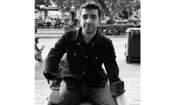 İki otomobil kafa kafaya çarpıştı: 1 ölü, 1 ağır yaralı