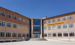 İnci Üzmez Mesleki ve Teknik Anadolu Lisesi okul müdürü kim? Mustafa Ağrı kimdir?