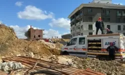 İstinat duvarı çöktü: 1 işçi öldü, 1 işçi yaralandı