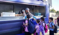 İzmir’de çocukların beslenme paketleri Büyükşehirden