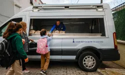 İzmir’de öğrencilerin beslenme paketleri her sabah hazır