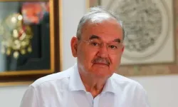 İzmir’in eski başkanı Burhan Özfatura hayatını kaybetti